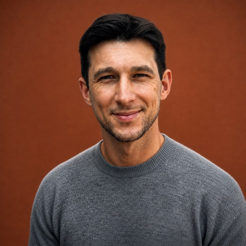 Portrait of Derek Jepsen